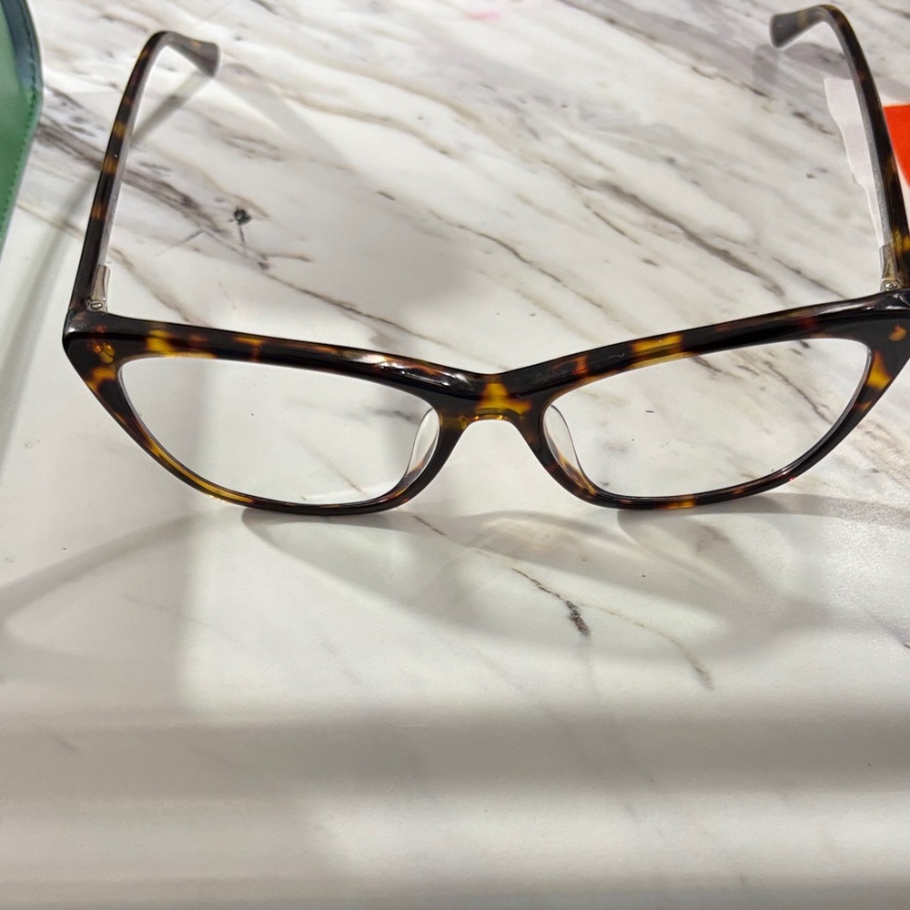 Tortoise Shell Cat-Eye Glasses